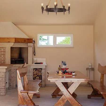 Mokka - Perfekt Ausgestattete In Hervorragender Lage *