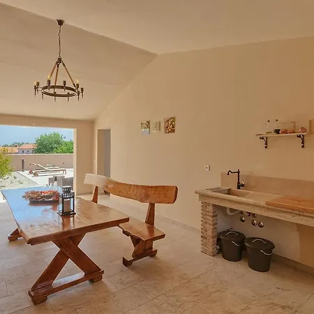 Mokka - Perfekt Ausgestattete In Hervorragender Lage *