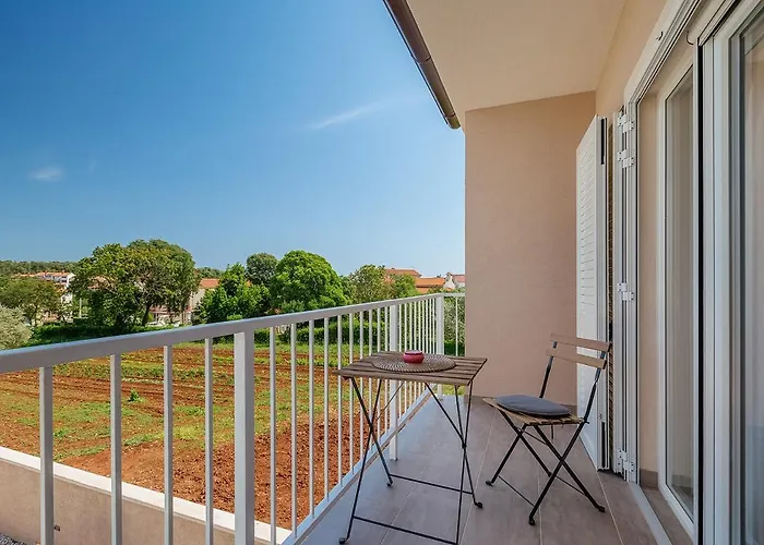 Mokka - Perfekt Ausgestattete In Hervorragender Lage